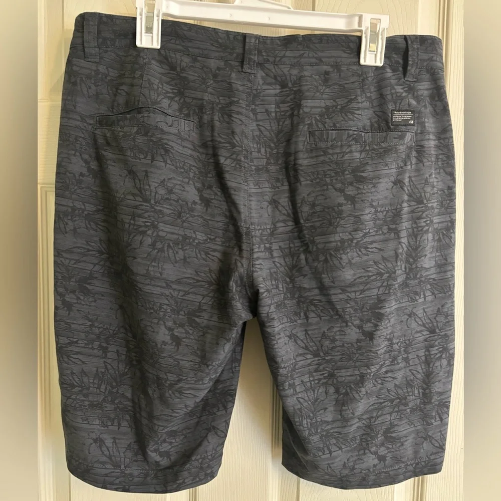 Travis Mathew Men’s Charcoal Patterned Fishing Golf Activewear Summer Shorts